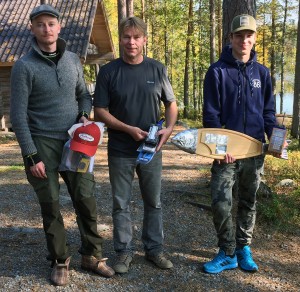 Voittokolmikko2015